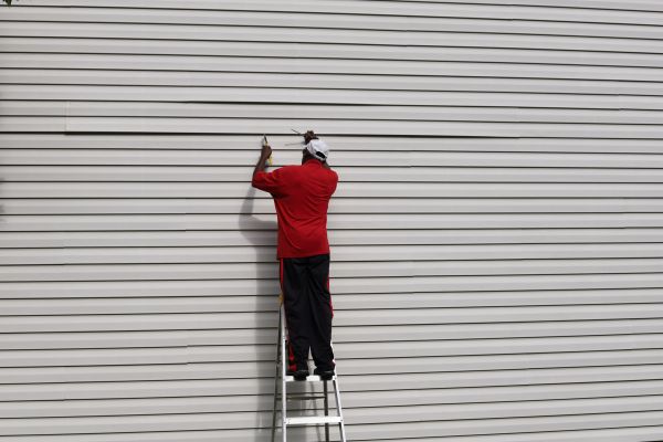 Loose Siding Repair in Annapolis